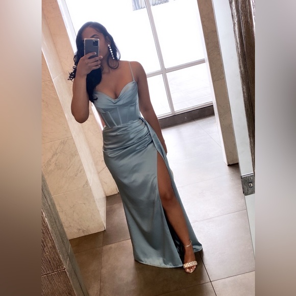 Elegant Blue Maxi Dress - Picture 1 of 13